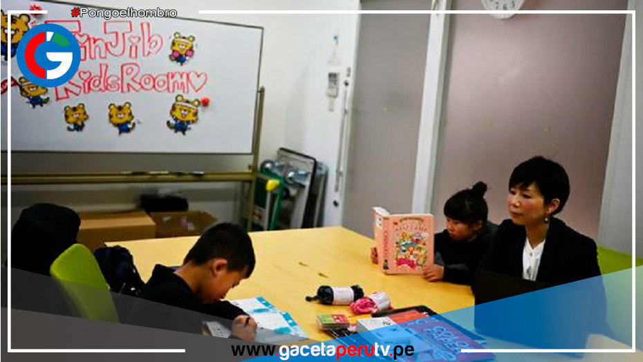 Un hombre abandona a su hijo en la escuela tras enterarse que no es el padre biológico
