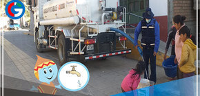 Apoyan con cisternas para distribución de agua potable a damnificados de deslizamiento