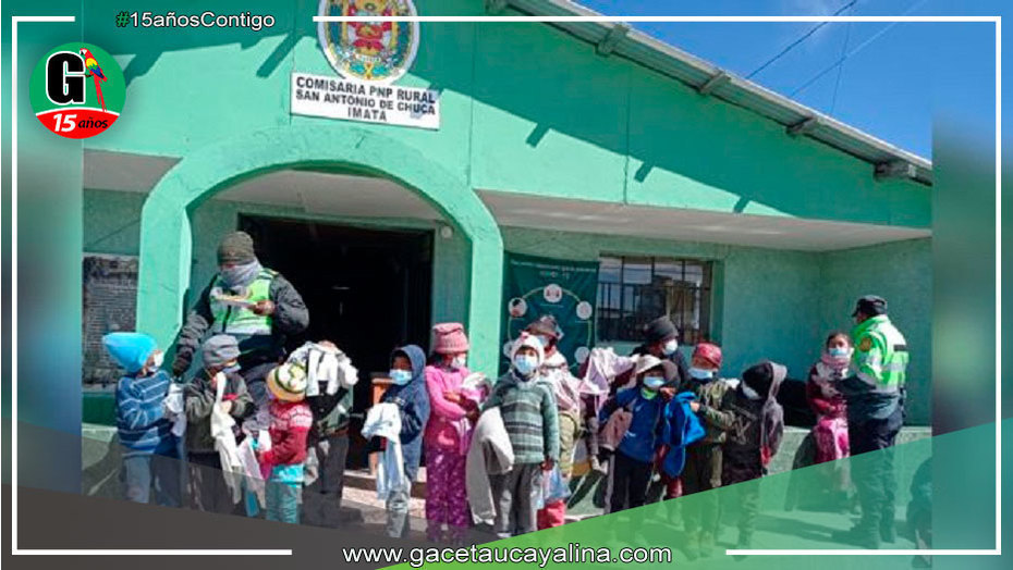 Agentes de Imata donan parte de sus sueldos para comprar abrigos para niños