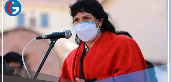 Evaluan si le dictarán impedimento de salida del país a Primera Dama de la Nación