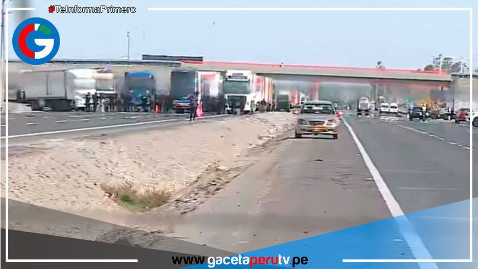 Manifestantes se suman al paro y bloquean varios tramos de la Panamericana Sur