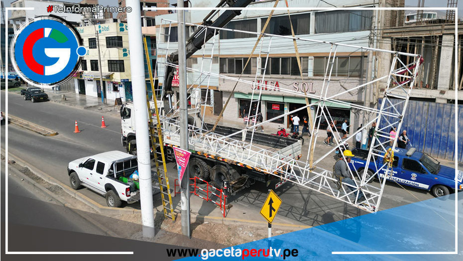 Retiran Dos Paneles Publicitarios Instalados sin Autorización Municipal en Comas