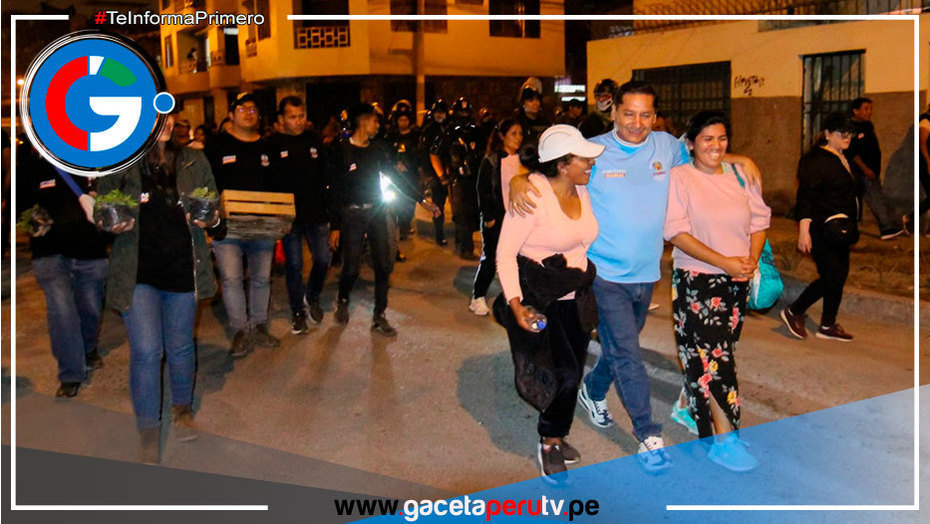 Alcalde de Comas lidera caminata de 14 Km por la seguridad ciudadana