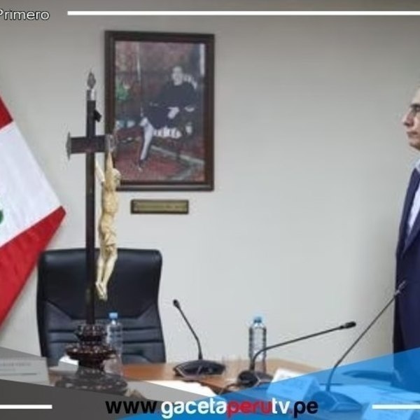 Martín Vizcarra se presentó ante comisión del congreso