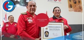 Alcalde Rubén Cano fue condecorado como Comandante Honorario de La Victoria