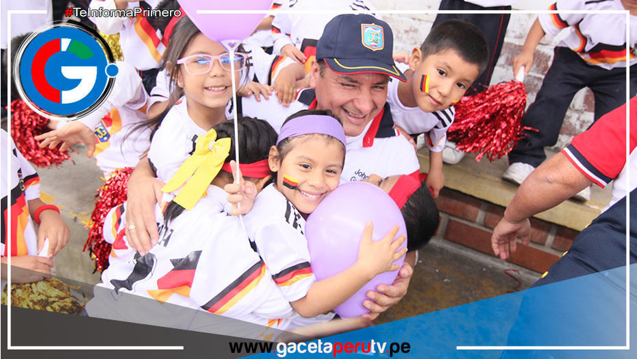 Alcalde Ulises Villegas Promueve el Deporte y la Cultura en Colegios de Comas