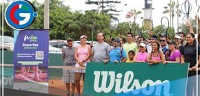 Juan Pablo Varillas realizó clínica de tenis exclusiva para vecinos miraflorinos