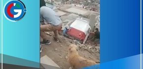 Mototaxi cae sobre vivienda en el distrito de Villa Maria del Triunfo