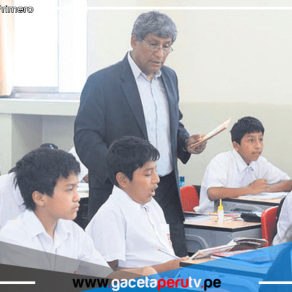 Incremento de S/250 y S/400 para docentes en aulas y profesores universitarios