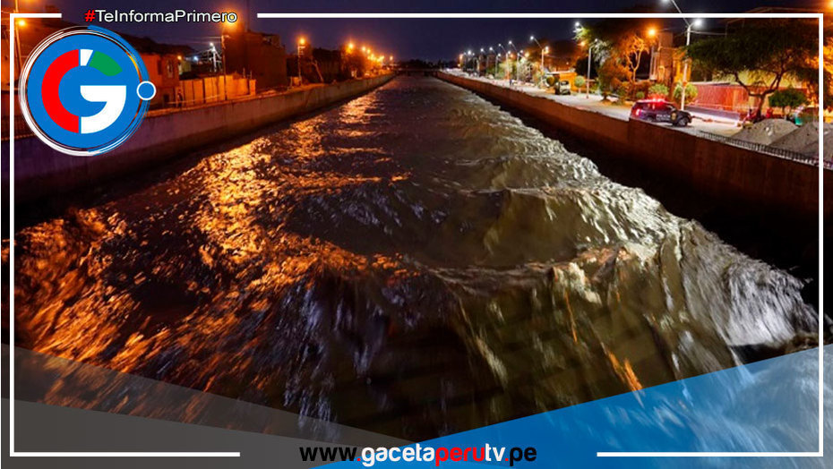 Crecida de caudal del río Ica socava carretera en pasaje La Tinguiña
