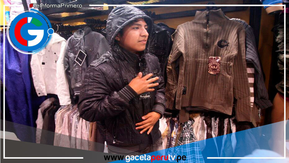 Comerciantes de ropa de invierno se rinden ante ola de calor en Lima