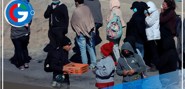 Migrantes indocumentados acampan por sexto día en la frontera con Chile