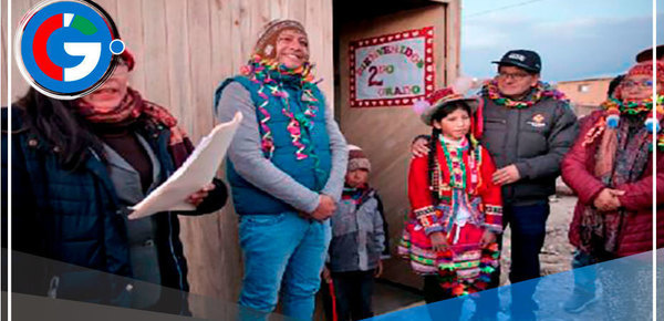 Escolares en Arequipa en altura de 4,600 metros reciben aulas prefabricadas