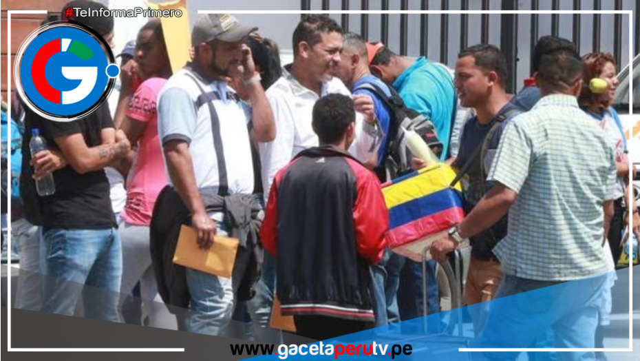 Policía chilena ayuda a migrantes a entrar de ilegales al Perú