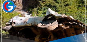 11 fallecidos y 10 heridos tras caída de miniván a abismo en Áncash