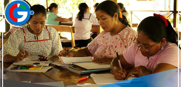 Mas de 60,000 maestras bilingües enseñan 42 lenguas originarias