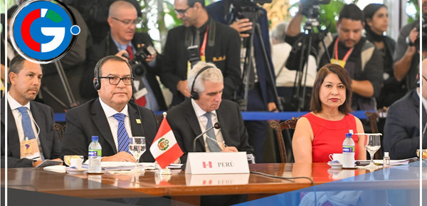 Alberto Otárola participa en Reunión Presidencial de Países de América del Sura