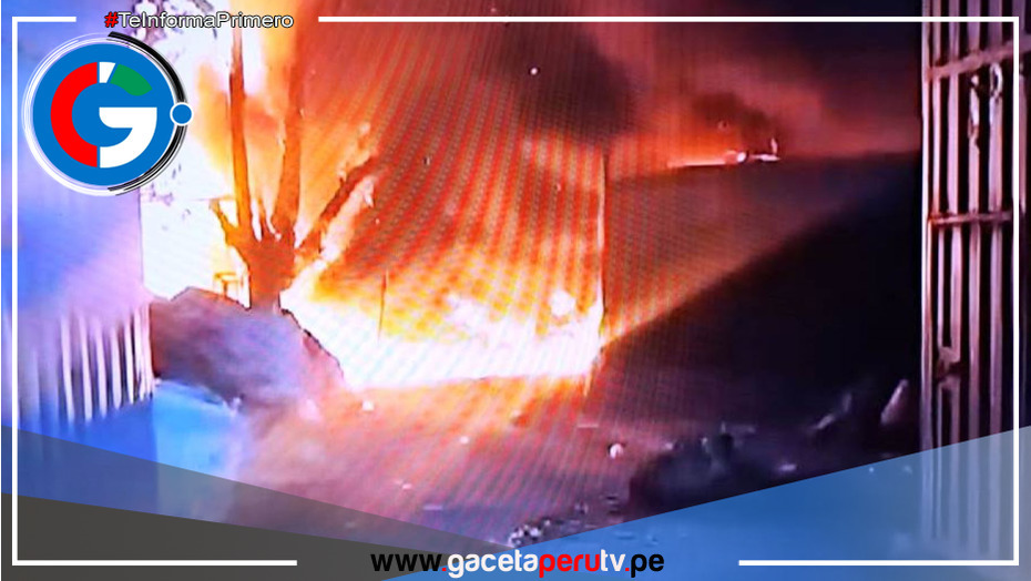 Incendio de código 2 consumió fábrica de plásticos en Puente Piedra
