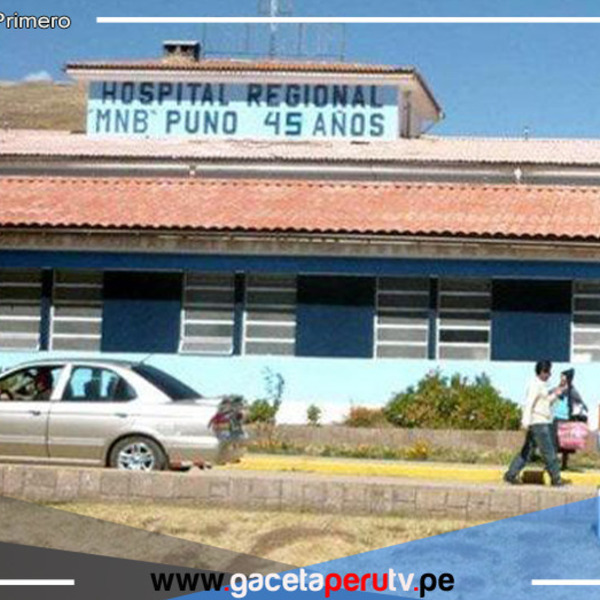 Bebé recién nacida es rescatada tras ser abandonada en el baño de un terminal en Puno