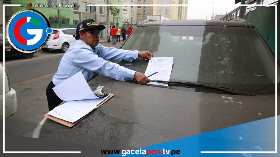 Inspectores municipales intervienen vehículos abandonados y sucios en Comas