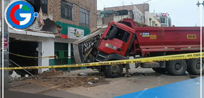 Despiste de volquete deja una mujer fallecida tras impactar contra vivienda en Chorrillos