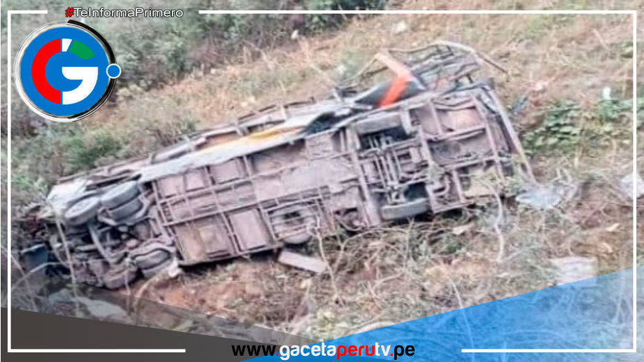 Tragedia en carretera de Piura: 15 personas fallecen y más de 20 resultan heridas tras despiste de bus