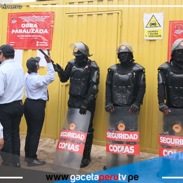 Alcalde de Comas paraliza obra por falta de autorización municipal 