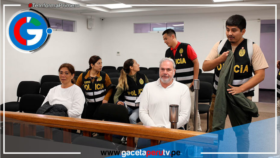 Periodista y empresaria pasan control de identidad tras detención preliminar por caso de corrupción (Video)
