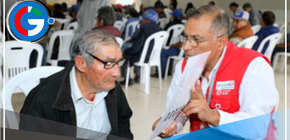 Donan 300 lentes a usuarios de Pensión 65 de San Juan de Miraflores 