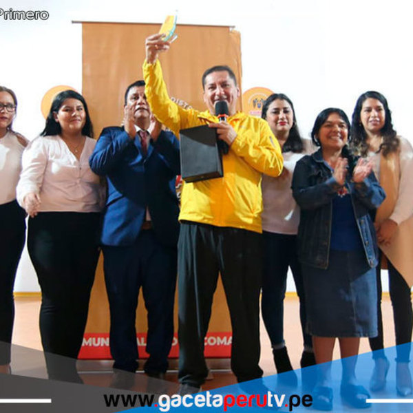 Federación de Auxiliares de la Educación Reconoce al Alcalde de Comas 