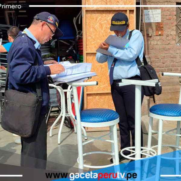 Más de 30 Locales Comerciales en Comas Multados por Ocupar la Vía Pública