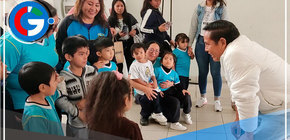 Alcalde de Santa Anita recibe con entusiasmo a niños del colegio Maranata de Ate