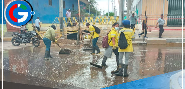 Lluvias generan lagunas en calles de Piura: Autoridades municipales activan operativo de limpieza