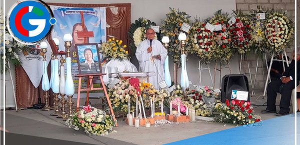 Trujillo: Dan el último adiós a regidora de Huanchaco