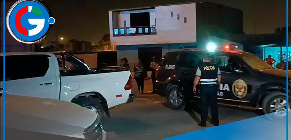 Hombre es acribillado en su camioneta en SJL