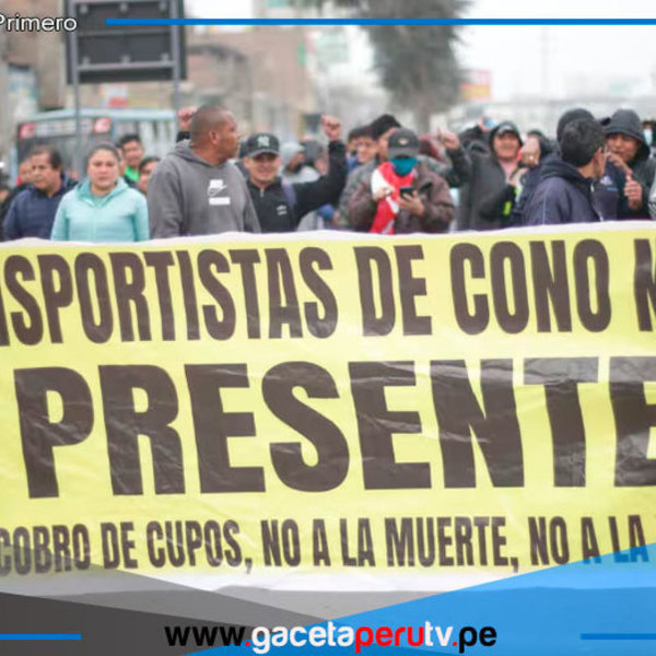 Transportistas protestan contra extorsión y exigen renuncias ministeriales