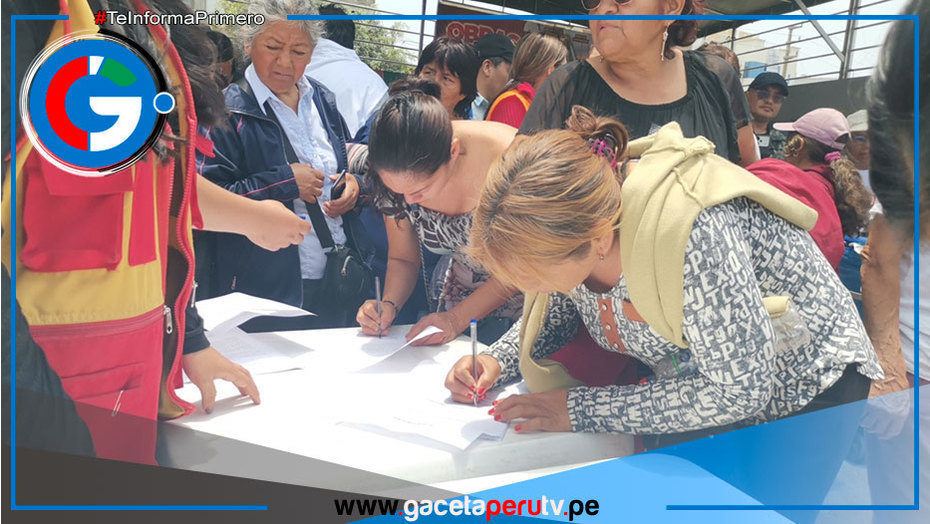 Comerciantes dejan vía pública en Comas voluntariamente