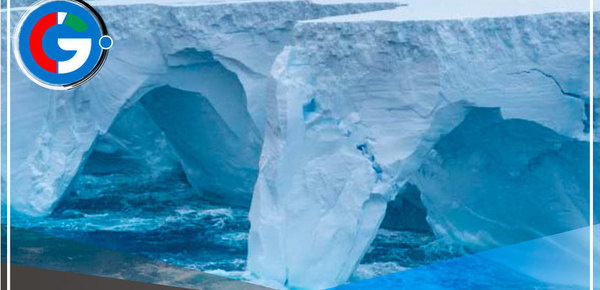 El iceberg más grande del mundo está a la deriva por el océano Antártico