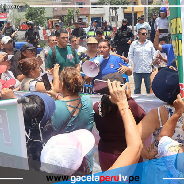 Alcalde de Comas Anuncia en un breve discurso el Proyecto Integral de Recuperación de Espacios Públicos