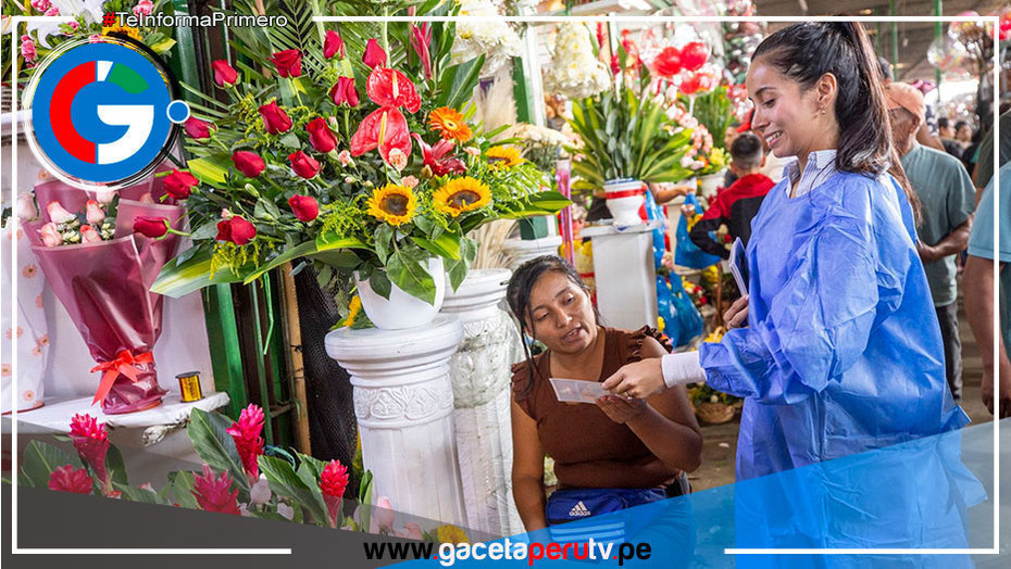 Lima: Realizan campaña informativa en mercado de flores de Acho