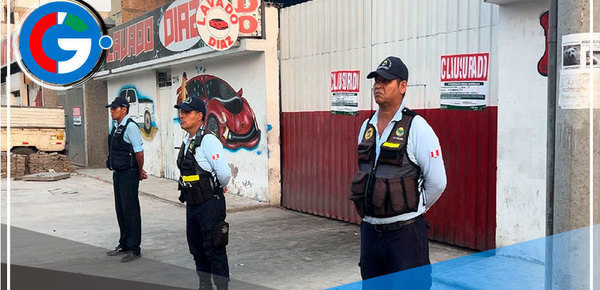 Clausuran 23 locales sin autorización para lavado de autos en la Molina