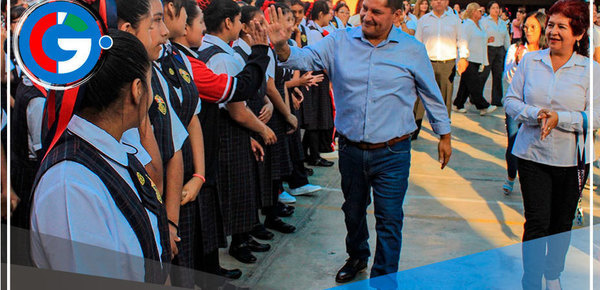 Alcalde Ulises Villegas Inaugura Ciclo Escolar en Tres Emblemáticas Instituciones Educativas de Comas