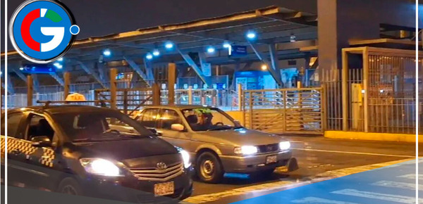 Independencia: Dos personas son acribilladas por sicarios frente a estación Naranjal