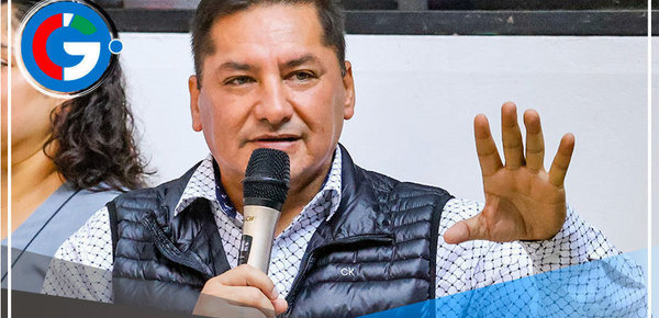 El alcalde Ulises Villegas Rojas da el pistoletazo de salida al nuevo año escolar en colegios privados de Comas