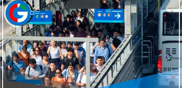 Colapsa el servicio del Metropolitano: Estaciones cerradas y colas interminables