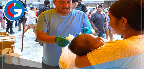 Alcalde de comas Ulises Villegas supervisa distribución de alimentos en Urb. Santa Luzmila