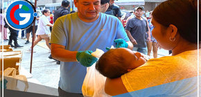 Alcalde de comas Ulises Villegas supervisa distribución de alimentos en Urb. Santa Luzmila