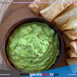 Prepara un rico guacamole con arvejas 