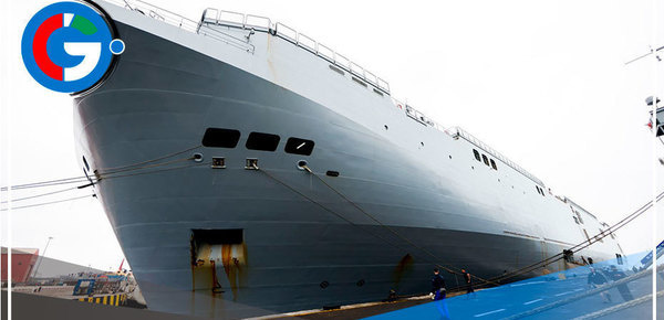 Arriba al Callao portahelicópteros con más de 800 tripulantes 