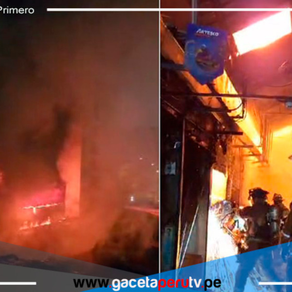 Incendio arrasa galería comercial en el Cercado de Lima